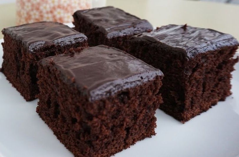 Prăjituri de casă pufoase și aromate