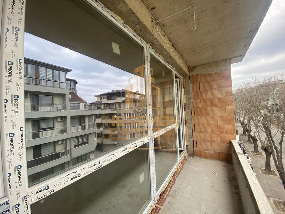 Продава се Двустаен апартамент в Варна, Аспарухово - 67 кв.м за 1568 €/кв.м - Снимка #3