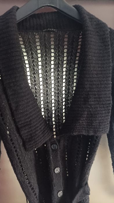 Черна жилетка, Sisley