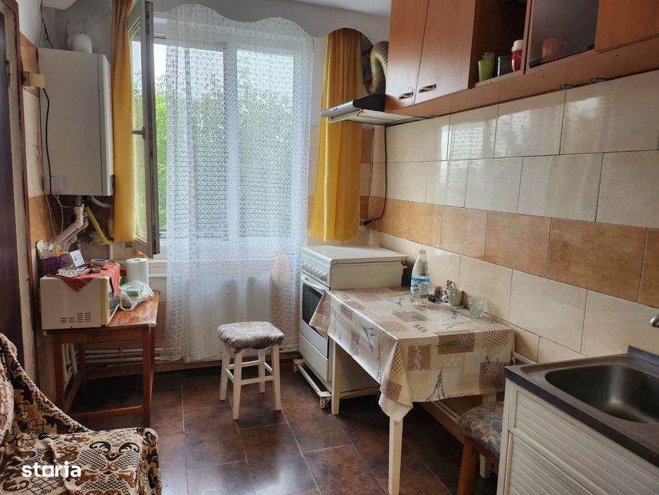 Apartament 3 camere, balcon, Republicii, Bacău