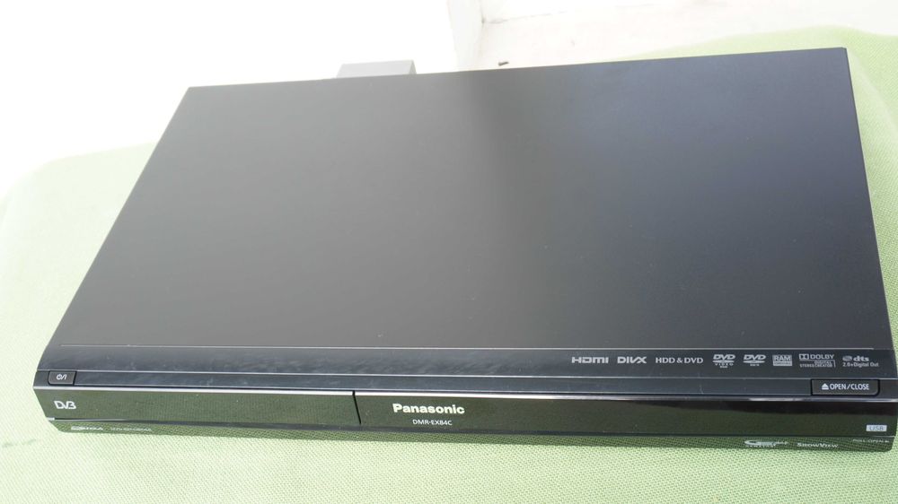 DVD recorder combo cu HDD Panasonic DMR-EX84C cu HDMI