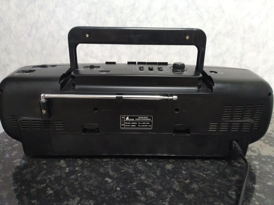 Магнитофон кассетный