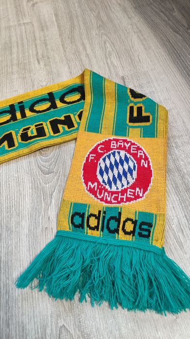 Ретро шал Adidas Bayern Munchen