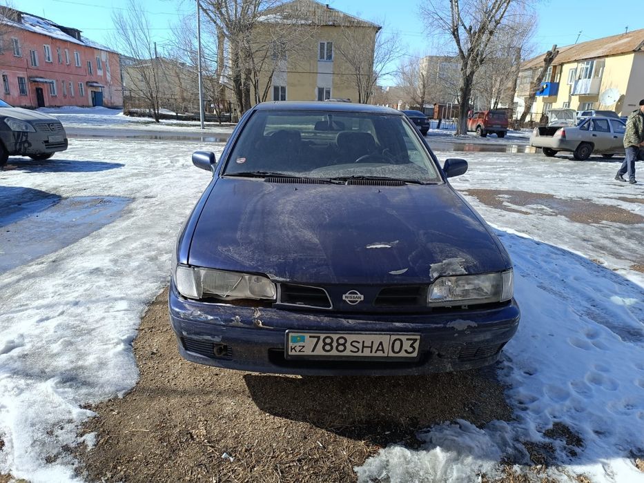 Продам машину срочно.  Цена на неделю