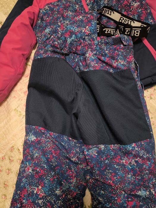 Продам костюм для девочки