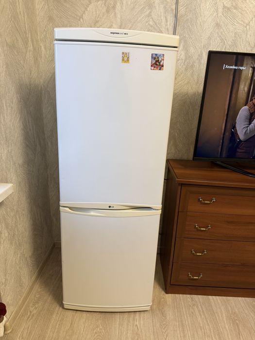Холодильник марки LG