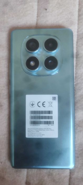 Продавам телефон redmi note14pro