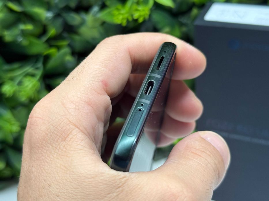 ! Като НоВо ! Motorola Razr 60 Ultra 512GB Гаранция