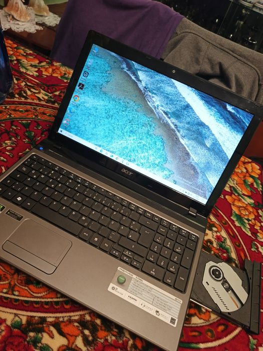 Leptop Acer i5 2,3 Ghz 8 Gb-ram