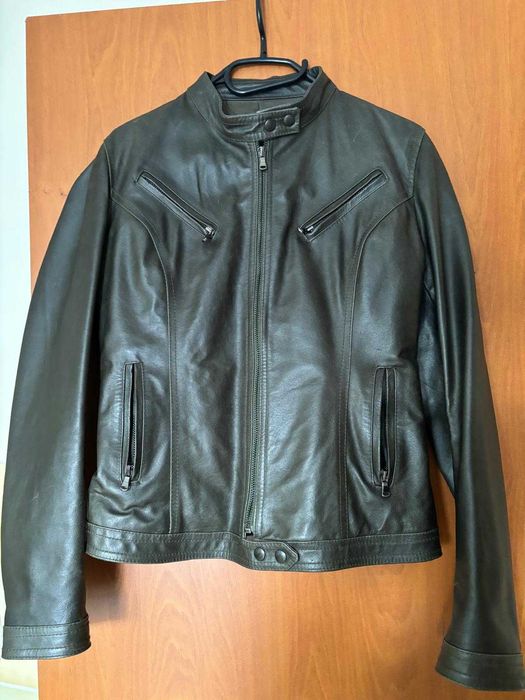 Geaca dama piele naturala. Marimea M.