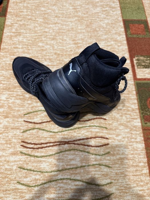 Маратонки New Balance, Puma и Skechers