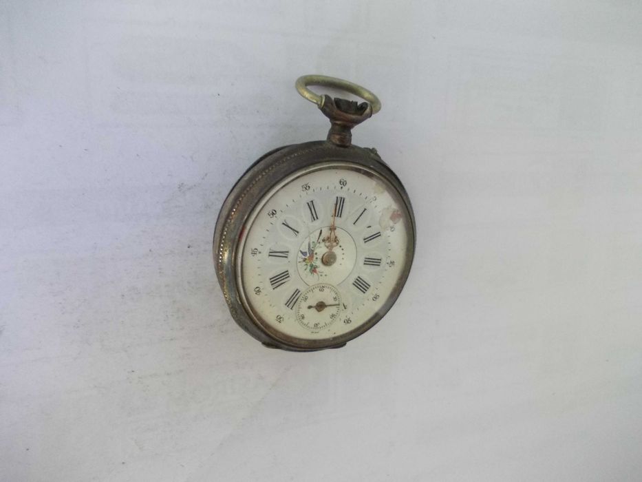 Ceas vechi de buzunar defect din argint 4