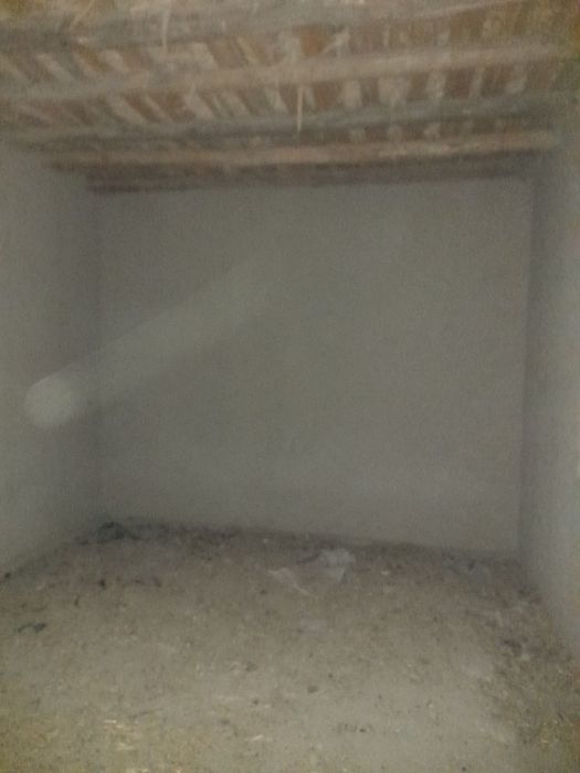 Уй сотилади 12 сотих Жиззах шахрида