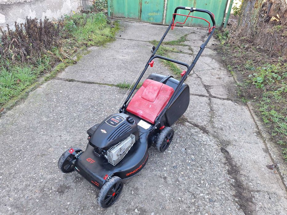 Косачка Briggs 12 бр. 5к.с. самоходна алуминиева мулчираща с кош