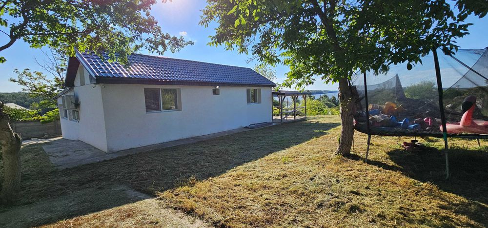 Casa plus teren în sat Topalu, cu vedere la Dunăre