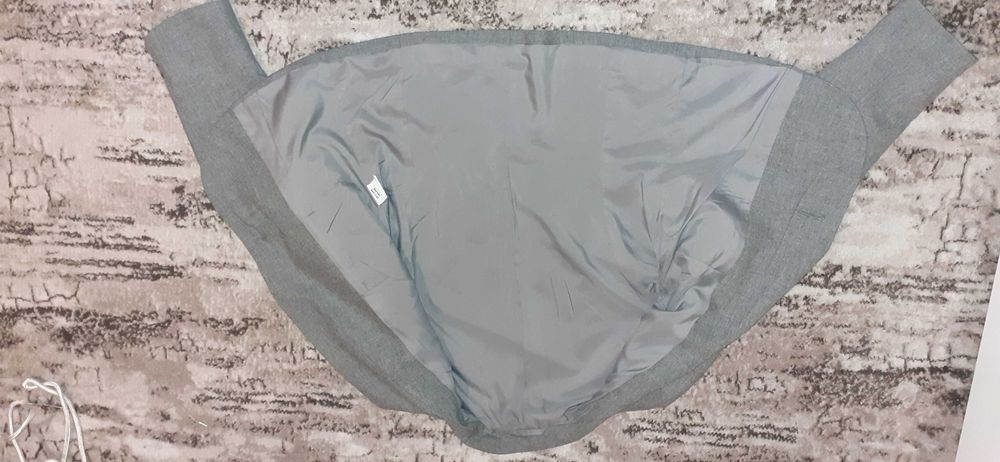 Sacou gri de lana, mas S + cadou