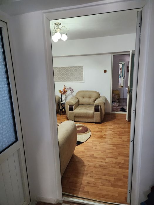 Vand apartament cu 3 camere! Central!!