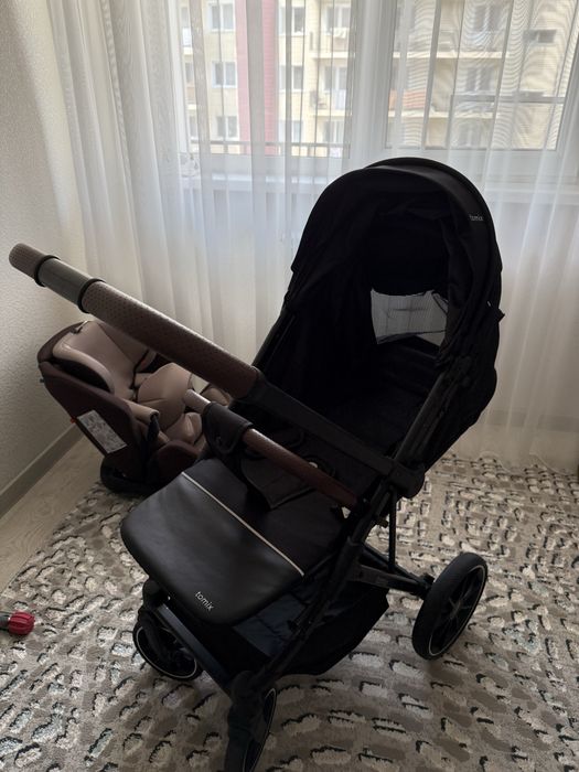 Продам прогулочную коляску б/у