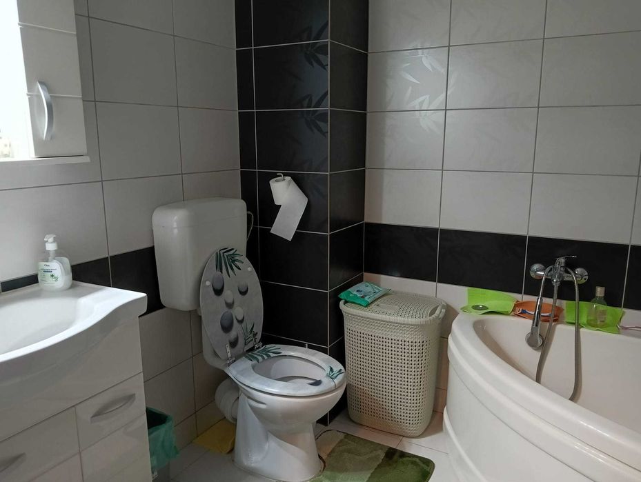 Proprietar inchiriez ap. cu 2 cam. - Residence Militari