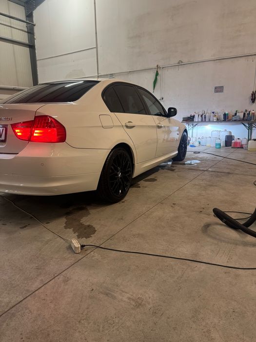 BMW seria 3 / 320I 2009