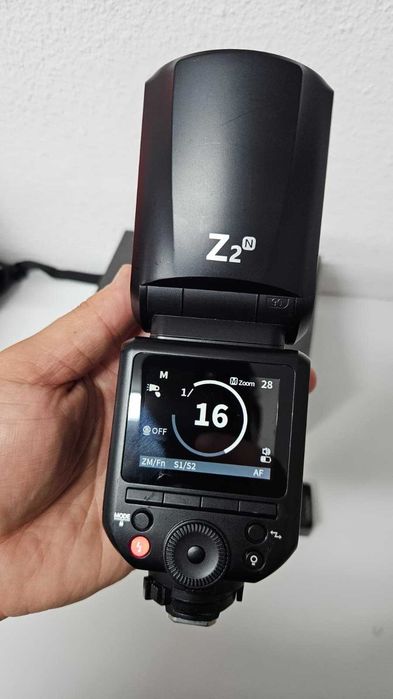 Blitz NEEWER Z2-N TTL cu cap rotund pentru Nikon – stare impecabilă