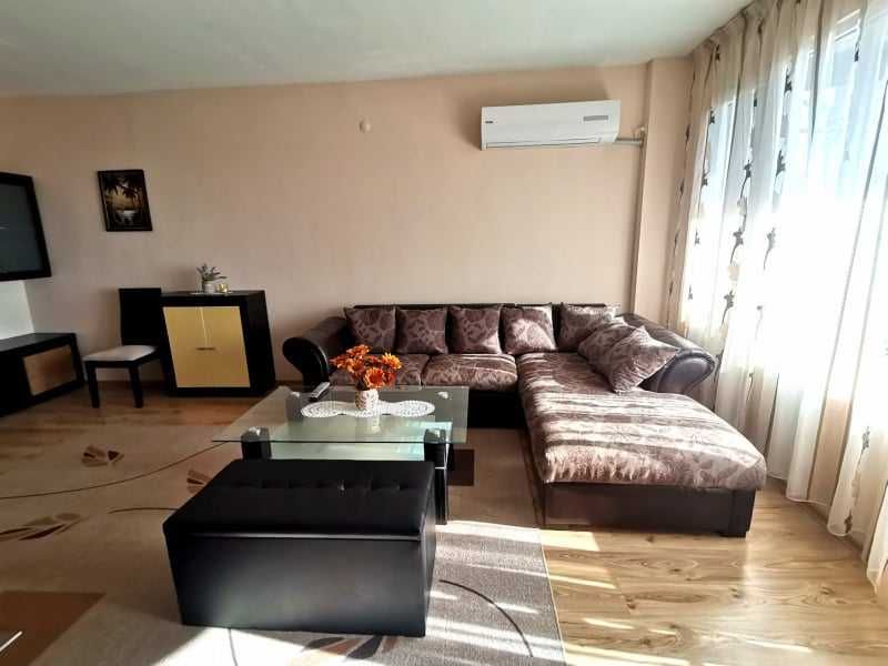 Дава се под наем Тристаен апартамент в Бургас, Зорница - 100 кв.м за 153 € - Снимка #4