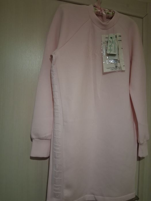 Рокля"Guess"-S размер