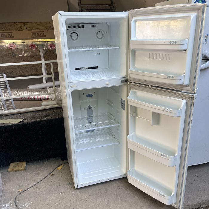 Холодиоьник бу рабочий LG