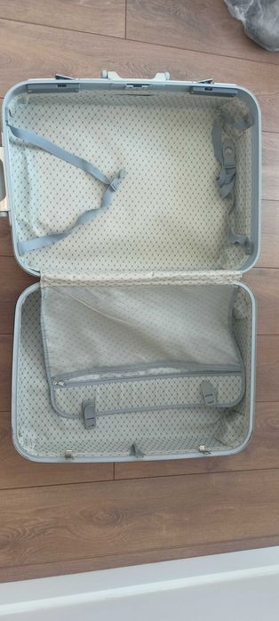 Чемодан для багажа