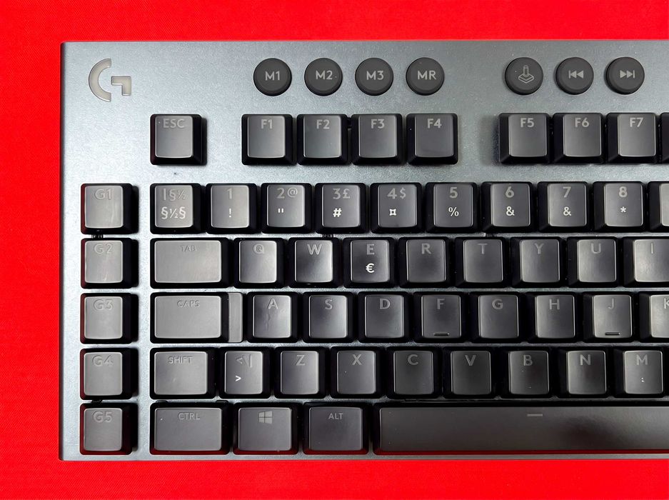 Logitech G815 RGB Механична геймърска клавиатура Mechanical Gaming Keyboard Low Profile