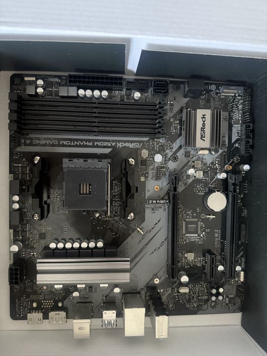 Продам материнскую плату для AMD AM4