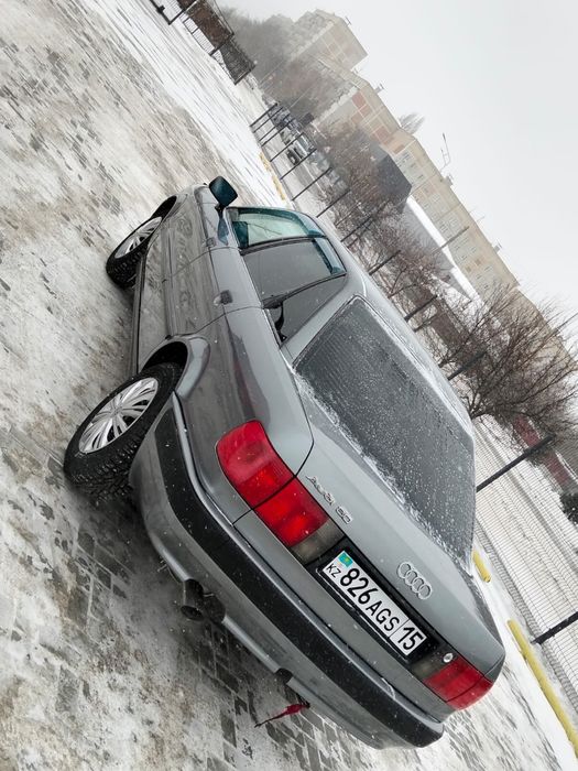 Продам AUDI B4 1992 года,