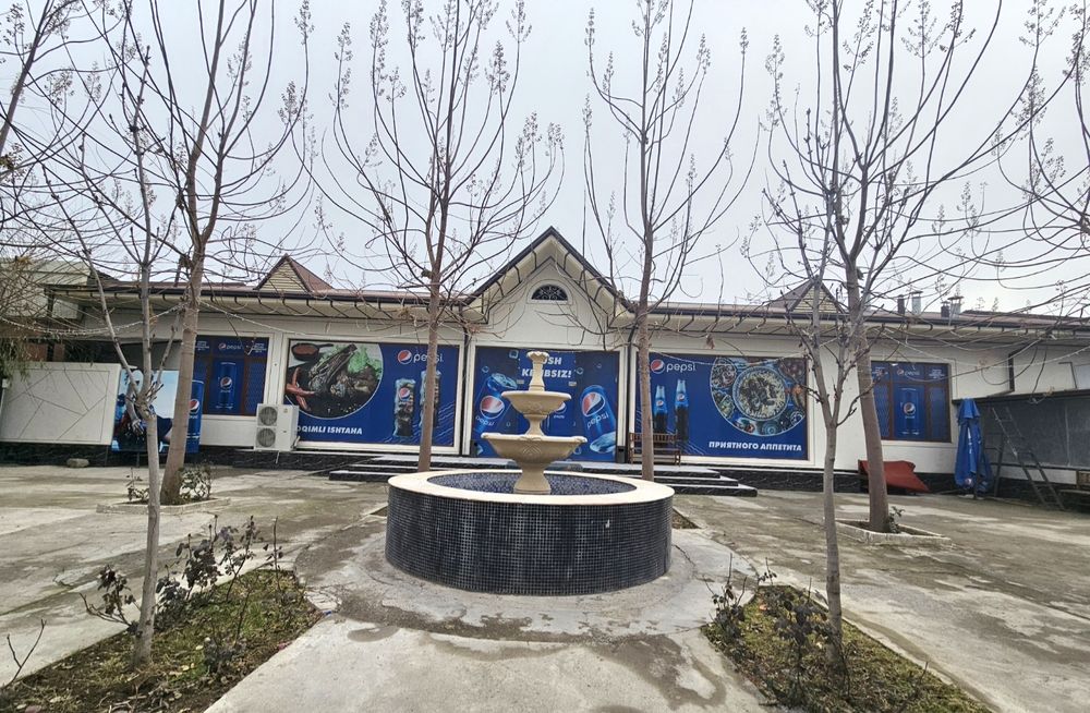 Продаётся действующее кафе в центре Кибрая.