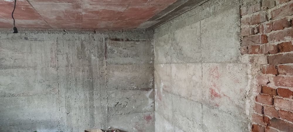 Масивна къща с гараж и двор в село Голямо Дряново