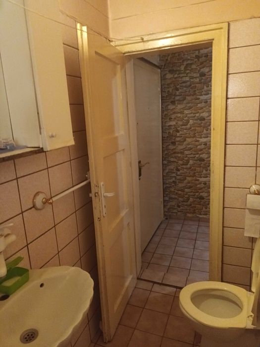 Продава се Тристаен апартамент в Перник, Център - 76 кв.м за 1132 €/кв.м - Снимка #13