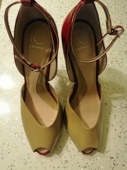 Carrano,обувки на ток