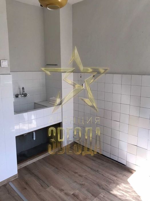 Продава се Двустаен апартамент в Пловдив, Кършияка - 51 кв.м за 1304 €/кв.м - Снимка #2