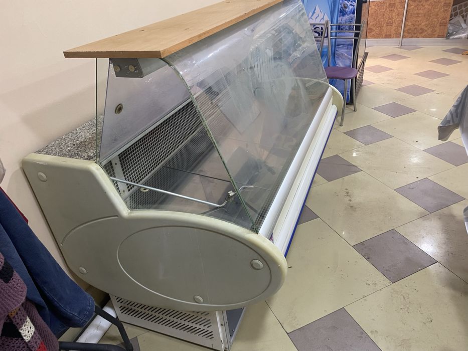 Ветринный холодильник