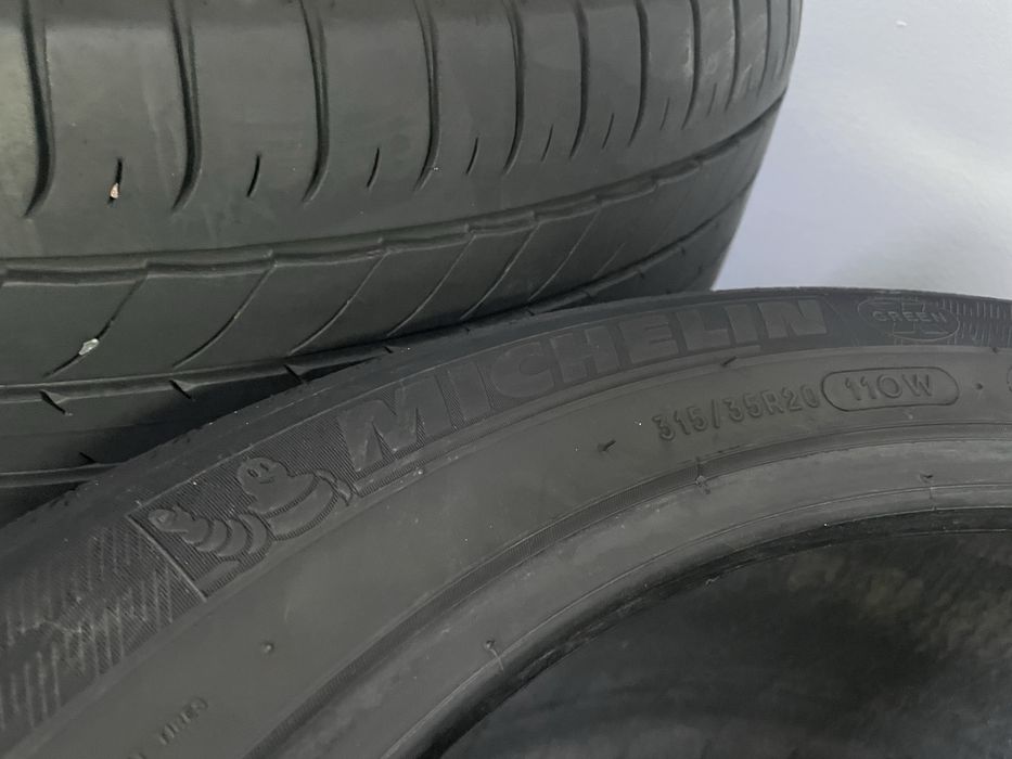 Продам шины 295/40 R20