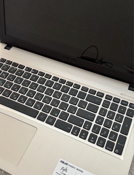 Asus core i7/8gb/ssd240/Nvidia 920 2gb