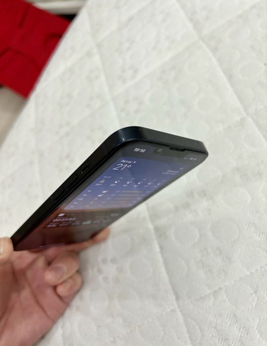 Продам iphone 13 128gb