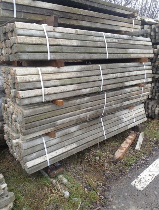 Stâlpi de beton pentru gard