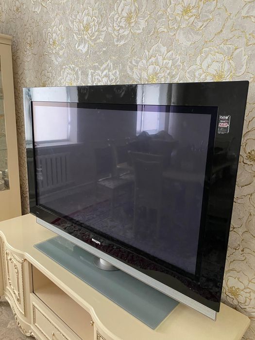 Телевизор PHILIPS