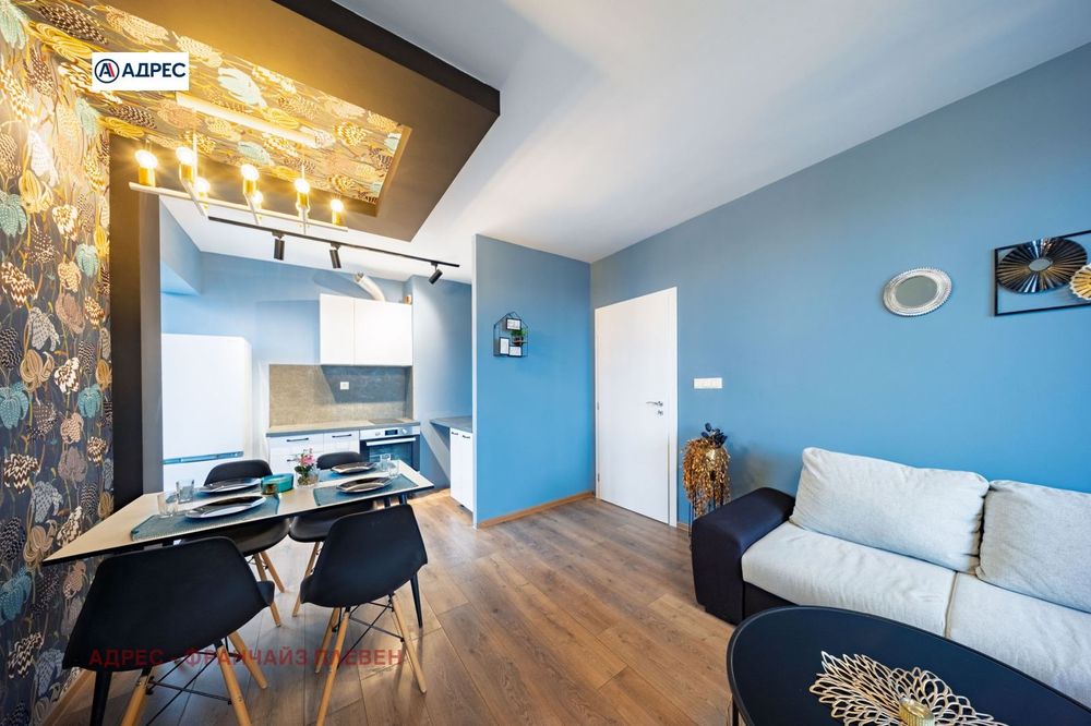 Продава се Двустаен апартамент в Плевен, Широк център - 63 кв.м за 1174 €/кв.м - Снимка #2