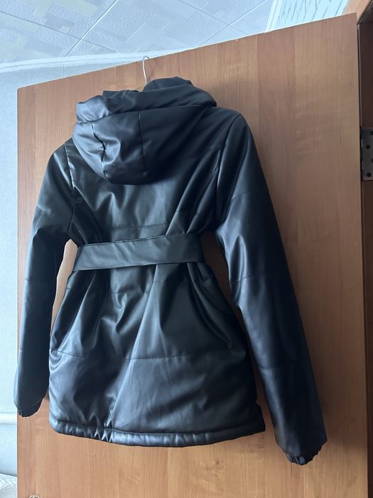Продам куртку осень-весна