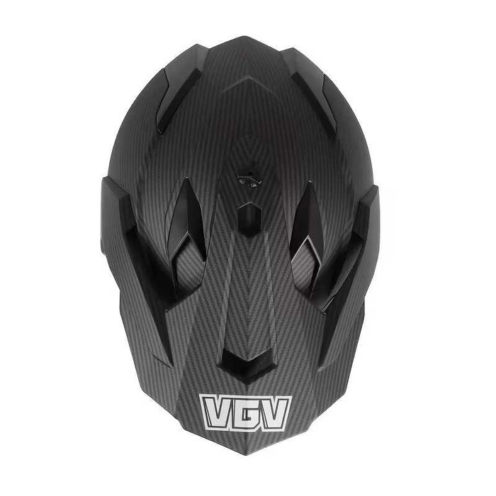 Продавам каска размер XL