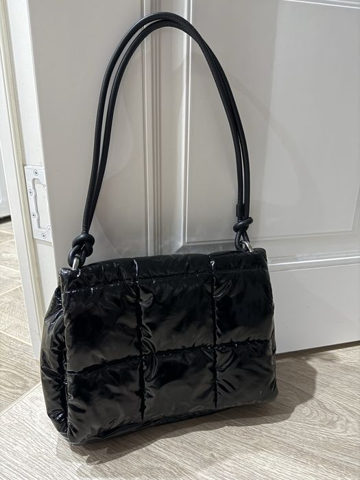 Сумка черная дутик