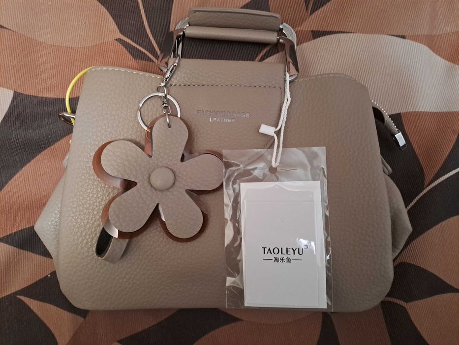 Новая фирменная сумочка