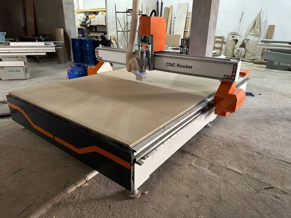 Ровер Фрезерный станок с ЧПУ мебельные станки оборудования Rover оптом