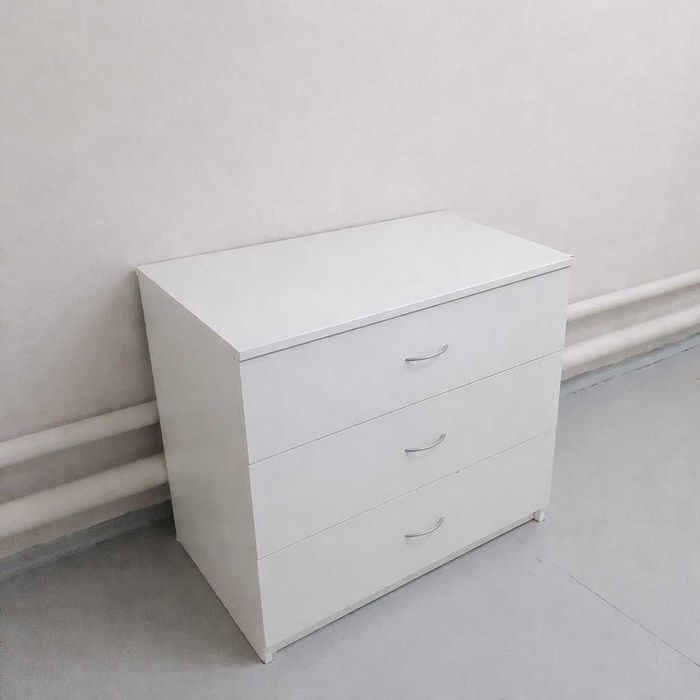 Спальный гарнитур. Кровать, шкаф, комод